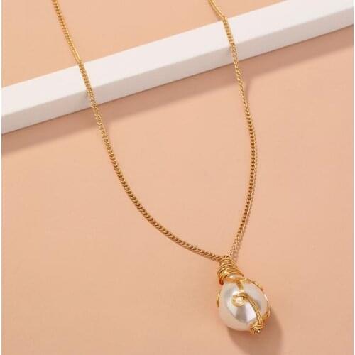 Favorite Pearl Jewelry Baroque White Big Sea Shell Choker Irregular Pearl Gold Filed Chain Necklace Wedding Classic Women Gift