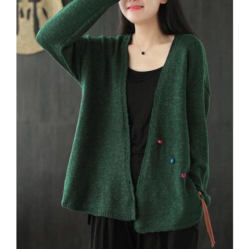 Autumn New Retro Plate Buckle V-neck Long Sleeve Knitwear Sweaters 2020 Loose Leisure All-match Fashion Women Sweater ZeeWes