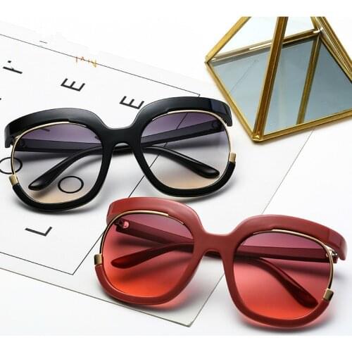 New Fashion Oversized Sunglasses Women Men Brand Designer Eyewear UV400 Sun Glasses Female Eyewear Vintage Sunglasses Shades
