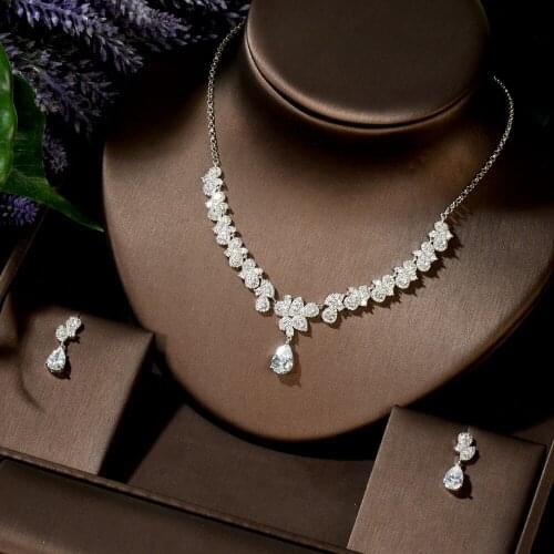 HIBRIDE New Flower-shape For Women Delicate Earring And Necklace Cubic Zircon Fashion Statement In Party Jewelry Set KC-03