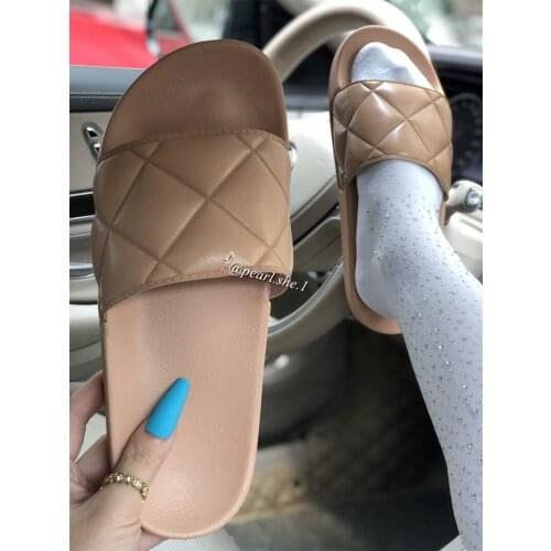 2021 New Women Designer Fox Fur slippers Outside shoes designer slippers famous brands Comfortable Faux Fox fur Winter slippers