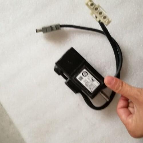 SGMJV-01ADC6S SERVO MOTOR , used in good condition . 80% appearance new , good working , free shipping