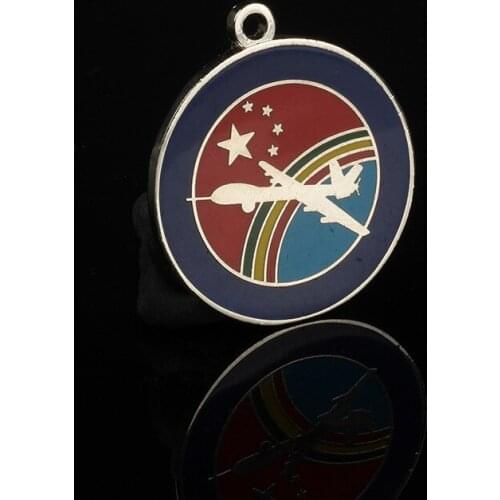 Custom creative souvenir badge custom painted enamel metal badge