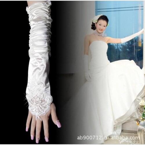 2016 Wedding Accessories Bridal Gloves Fingerless Beaded Embroidered Lace Folded Wedding Gloves Short Luvas De Renda BV298