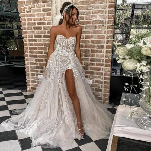 Sexy Slit Strapless Wedding Dresses Tulle Appliques Beads Beach Wedding Gowns Sleeveless Sweetheart High Split Bride Dress 2021