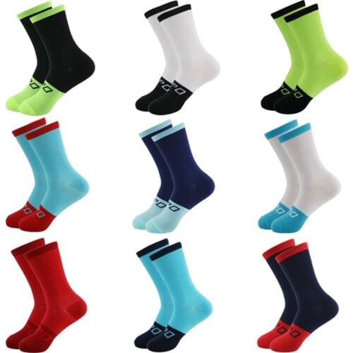 2 Pairs Fashion Multi Color Printing Socks Trend with Casual Socks