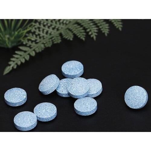 50pcs Multifunction Windscreen Detergent Tab Effervescent Spray Cleaner Window Concentrated Tablet Detergent Powder Pill Cleaner