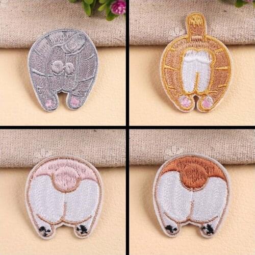 A very cute set of corgi hip embroidered patches with adhesive hot ironing can be used for DIY decoration on luggage