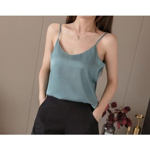 2021 Summer Satin Silk Spaghetti Vest Women Sexy Large Size Slim Fit Outer Bra With Bottom Sleeve Less Top Han Pullover T-shirt