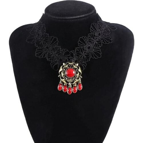 Residents Evils 8 Village Daniela Bela Cosplay Necklace Vintage Lace Flowers Choker Necklace Christmas Halloween Jewelry Gift