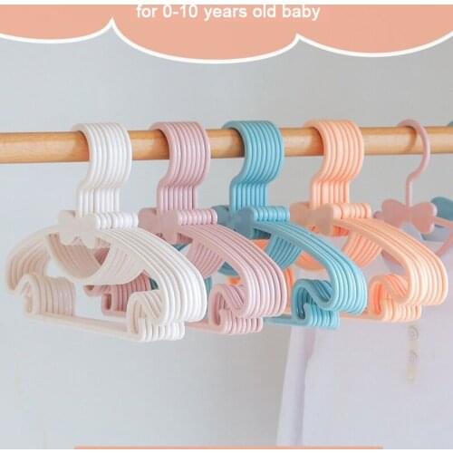 5/10pcs Kids Clothes Hanger Racks Household Portable Display Hangers Windproof Children Coats Hanger Baby Clothing Organizer