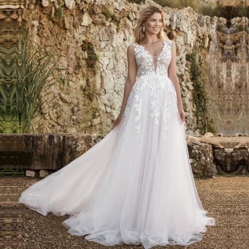 V Neck Wedding Dresses 2021 Floor Length Applique Back Button Sleeveless A Line Backless Tulle Bridal Dress Vestido De Noiva