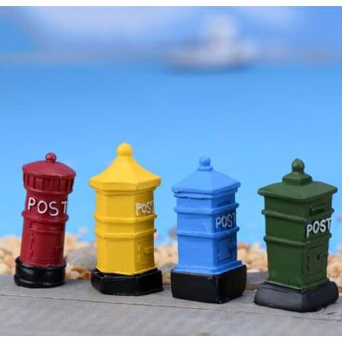 ZOCDOU 1 Piece Nostalgia Mailbox Postbox Post Postman Europe Poland Street Small Statue Crafts Figure Ornament Miniatures Decor