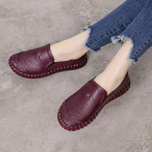 Akexiya 2021 Fashion Women Shoes Leather Loafers Women Casual Soft Comfortable Breathable Non-slip Women Flats Shoes Big Size