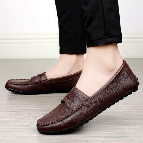 Luxury 2021 Mens Classic Loafers Genuine Leather Men Casual Shoes Men Moccasins Breathable Slip on Flat Lazy Driving Shoes