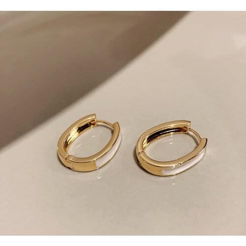 TARCLIY Fashion Black White Drip Glaze Small Ear Buckles Classic Simple Enamel Oval Hoop Earring Women Temperament Jewelry 2021