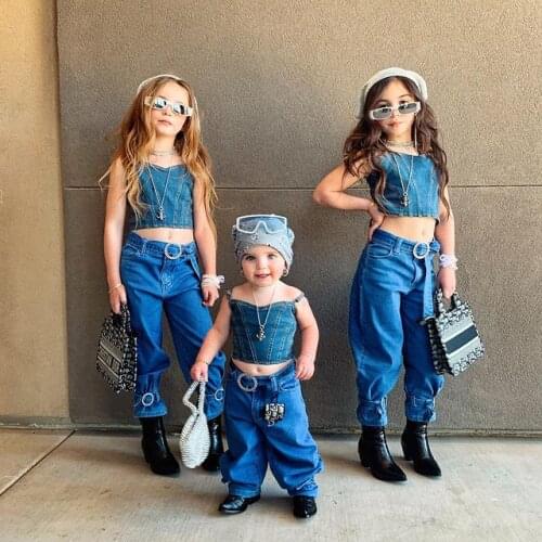 OPPERIAYA 2Pcs Infant Summer Outfits Baby Girl Solid Color Spaghetti Strap V-neck Tanks Tops Jeans with Movable Buckle Pocket