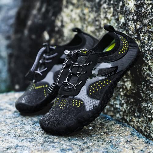 Childrens Quick-Dry Water Sports Shoes Boys Girls Breathable Beach Sneakers Non Slip Wearproof Footwear Swimming Wading Shoes