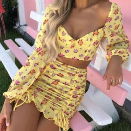Women Boho 2 Pieces Clothes Set Yellow Color Floral Print Crop Tops Lantern Sleeve with Drawstring Ruffles Pleated Mini Skirt