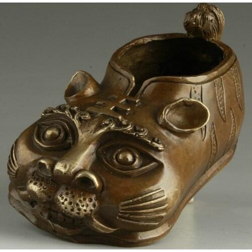 China Collectable Handmade Bronze Realistic Tiger Statue Children Shoes Ornament