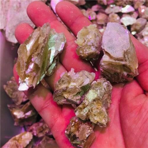 100g Natural mineral bare stone interfacial mineral crystal stone