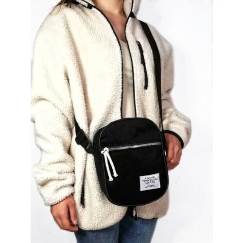 Zena Siyah Kadife Askılı Omuz Çantası Çift bölmeli. Ayarlanabilir askı