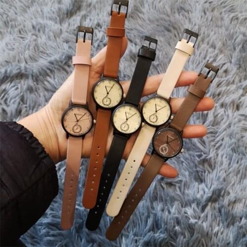 Fashion Casual Watch Watches Retro Wood Grain Dial Design Female Quartz Watch Simple Number Ladies Leather Wristwatches Gifts