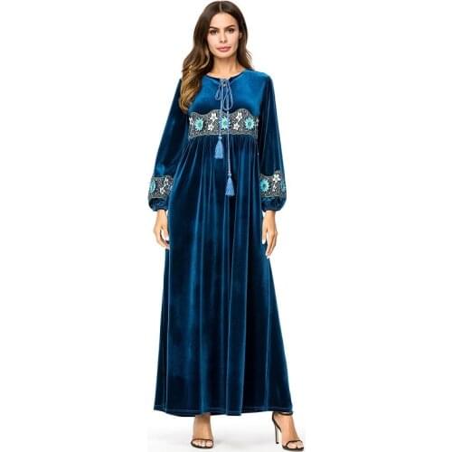 Embroidery muslim dresses muslim gown long dresses M-4XL size velvet womens dresses muslim clothing arab robe 5268