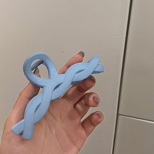 Candy Colors Hair Claws Niche Design Simple Twisted Pink Blue Yellow White Headdress Temperament Shark Clip Hair Accessories