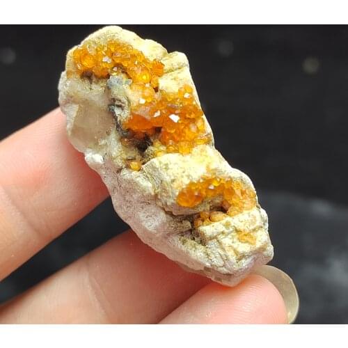 3.5-10.2gNatural garnet and crystal minerals repair energy geology teaching home decoration collection accessories