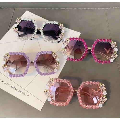 Sunglasses mens and womens personality tide exaggerated metal wind retro sunglasses street shooting women sunglasses