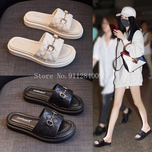 Thick bottom slippers womens new fashion in summer 2021