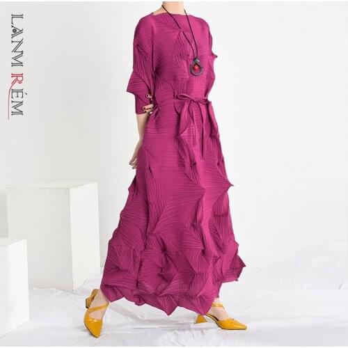 LANMREM women high qualtiy pleaeted dress 2021 autumn new loose all-match bandage dress with belt 128CM length WN152