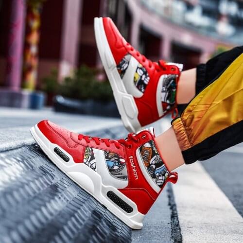 Autumn Graffiti Printing Mens Casual Shoes Sneakers Red High Top Vulcanized Shoes For Men Hip Hop Platform Flat Couple Sneakers