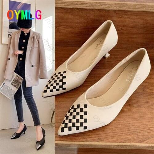 Spring autumn single shoes women 2021 new pointed shallow mouth single shoes Korean temperament plaid elegant black work shoes