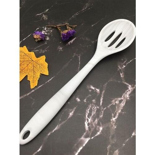 Silicone Slotted Spoon Large Scoop Drainer Spoon Long Handle Kitchen Strainer Spoon Spatula Non-stick Slotted Skimmer tools