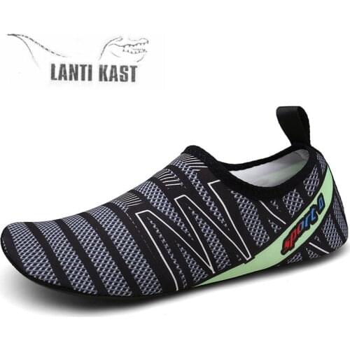 Swimming Water Shoes Sneakers Men Women Aqua Beach Shoes Unisex Flats Soft Walking Yoga Gym Shoes Plus Size