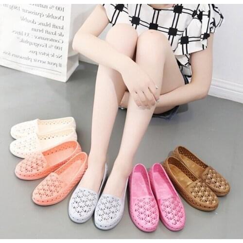 2021 Shoes summer women white plastic sandals soft sole mother shoes women flat beach shoes rain boots women womans shoes