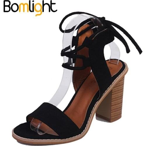 Bomlight Women's Shoes With A Strap