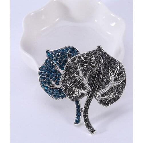 Beadsland Alloy Inlaid Rhinestone Brooch Leaf Design Fashionable High-end Clothing Accessories Pin Woman Gift MM-797