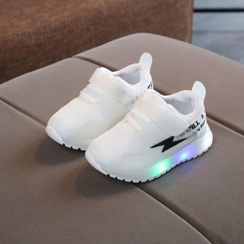 2021 New Spring Autumn Childrens Shoes Kids Girl Led Light Up Shoes Luminous Sneakers Boy Sneakers with Luminous Sole XZ20035