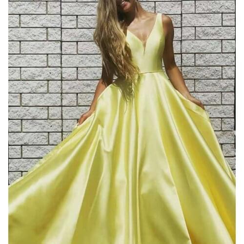 Elegant Long V-Neck Satin Yellow Evening Dresses with Pockets A-Line Floor Length Zipper Back Formal Party Dress for Women