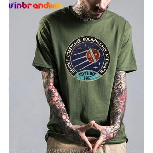 Retro Yuri Gagarin Tee Shirt Vintage Blue Badge Sputnik V01 CCCP Space Exploration Programs T shirt Tops Tee Hombre Camisetas