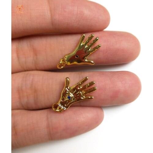 5pcs Hand Palm Pendant Hand Amulet Pendant Shiny Gold Brass Hand Charm Mano Fico Hand Pendant For Necklace Jewelry Finding Y