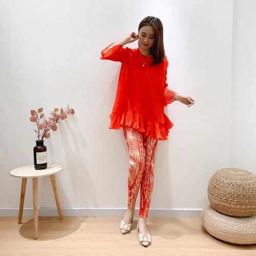 Plus Size Pant Suits For Women 45-75kg 2020 New Elastic Miyake Pleated Two Piece Set Round Neck Loose T-Shirt Top + Print Pants