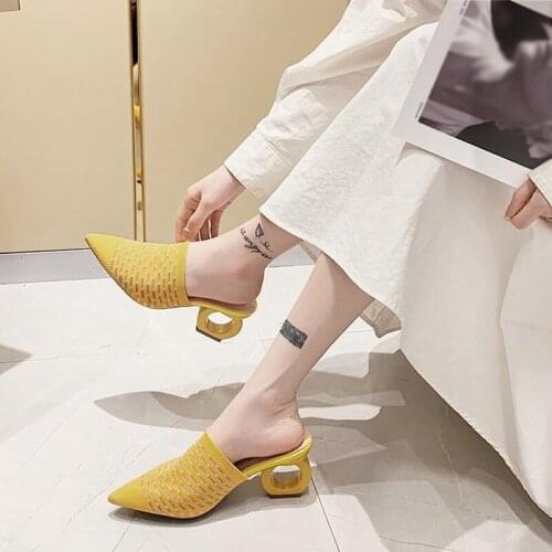 Women Pointed Toe Flip Flop Strange Style Fashion Plus Size Rome Fretwork Ladies Shoes Outdoor Solid Women Sandals 2021 Summer