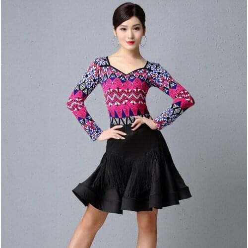 2019 New Latin Dance Practice Costume Female Ballroom Cha Cha Stage Wear Sexy Long-Sleeved Print Tops Tassels Swing Skirt DL4914