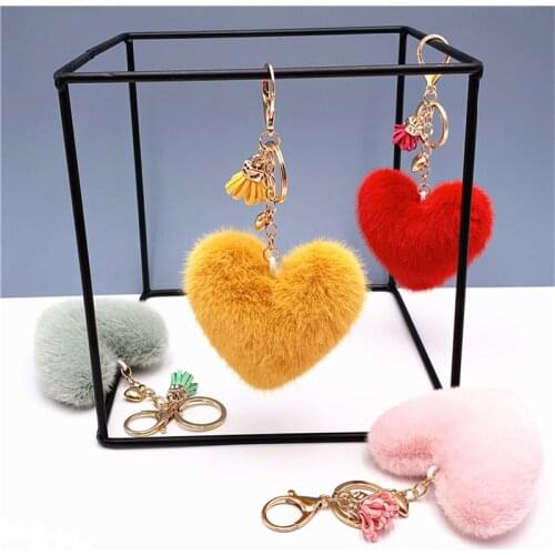 Trendy Lovely Pom Pom Heart Keychain Holder Cute Tassel Plush Fluffy Faux Mink Fur Key Chain Adorable Bag Charms Key Ring Gift
