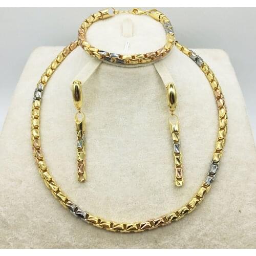 Bridal gift fashion high quality African jewelry set female necklace earrings bracelet travel gold jewelry set