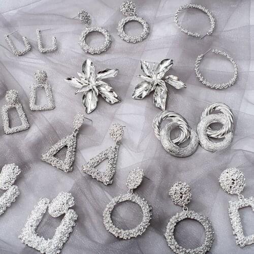 2020 New Fashion Metal Elegant Hoop Acrylic Earrings For Women Statement Big Dangle Drop Earrings Modern Jewelry Female Gift